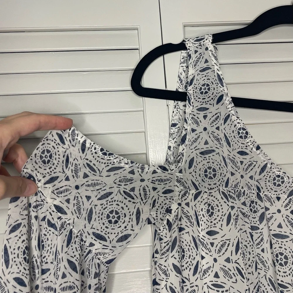 Abercrombie & Fitch Patterned Cold Shoulder Top - Picture 3 of 6
